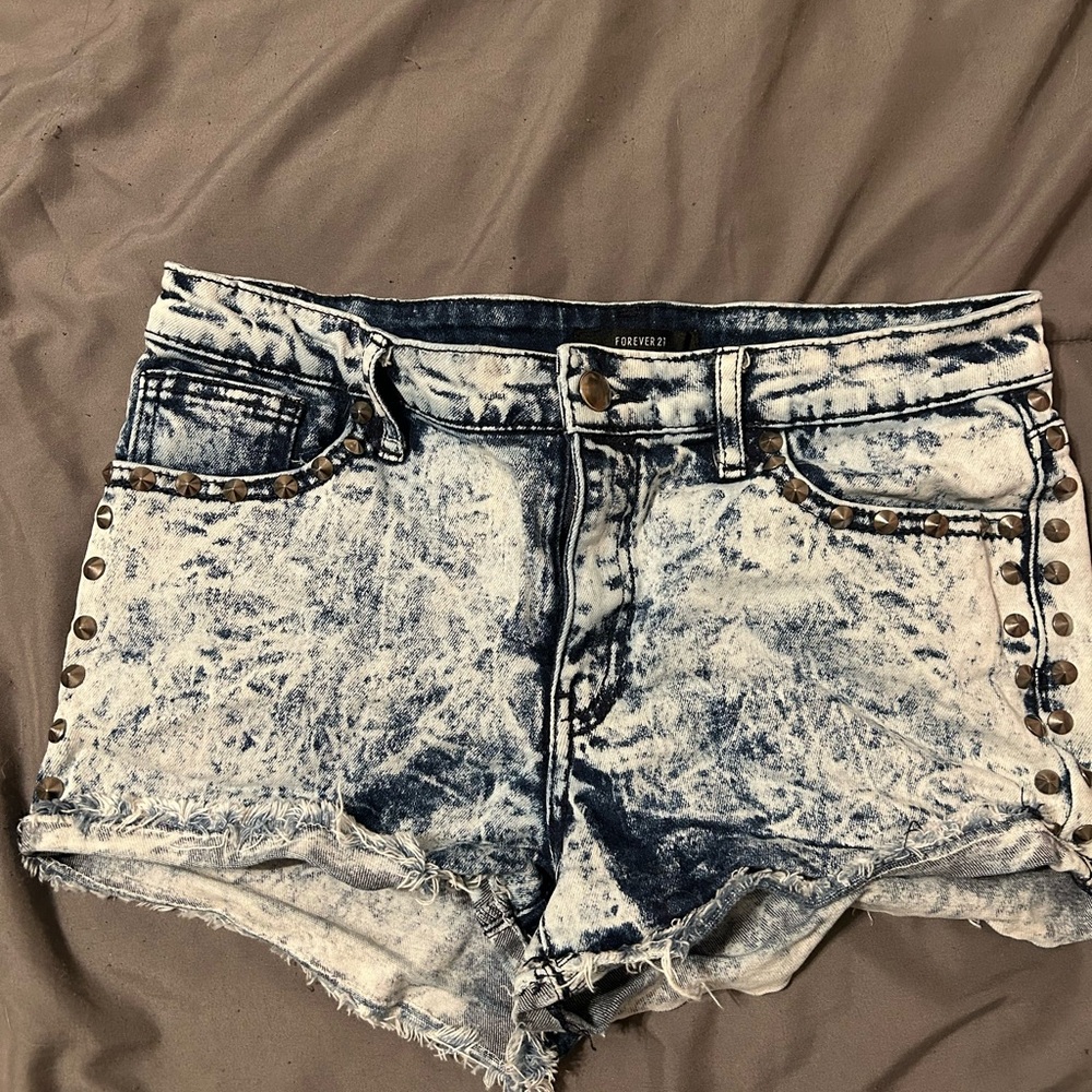 Studded shorts Forever 21 size 27